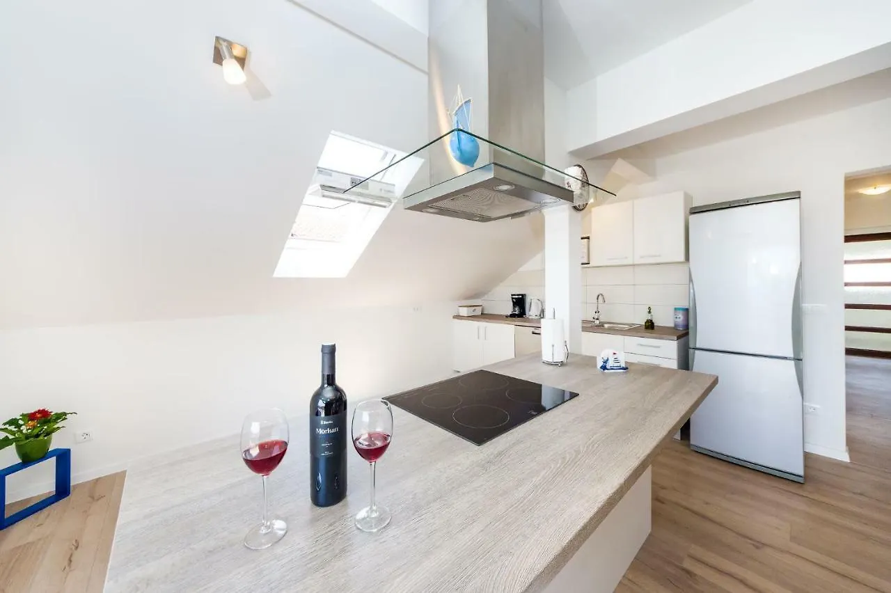 Apartman Iva Zara Apartment