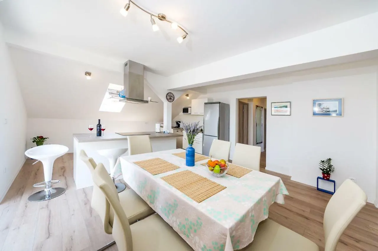 Apartment Apartman Iva Zara