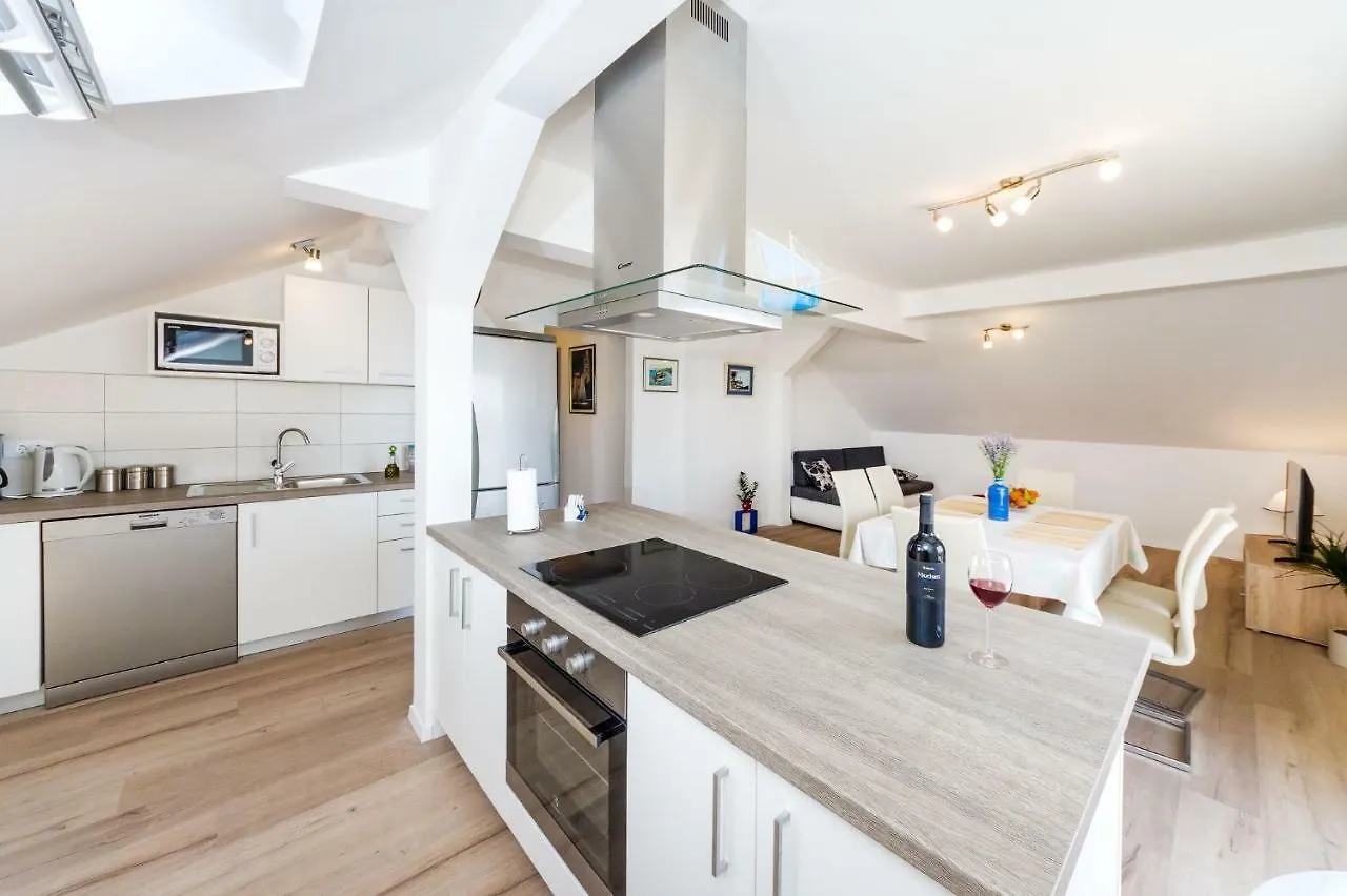 Apartment Apartman Iva Zara Croatia