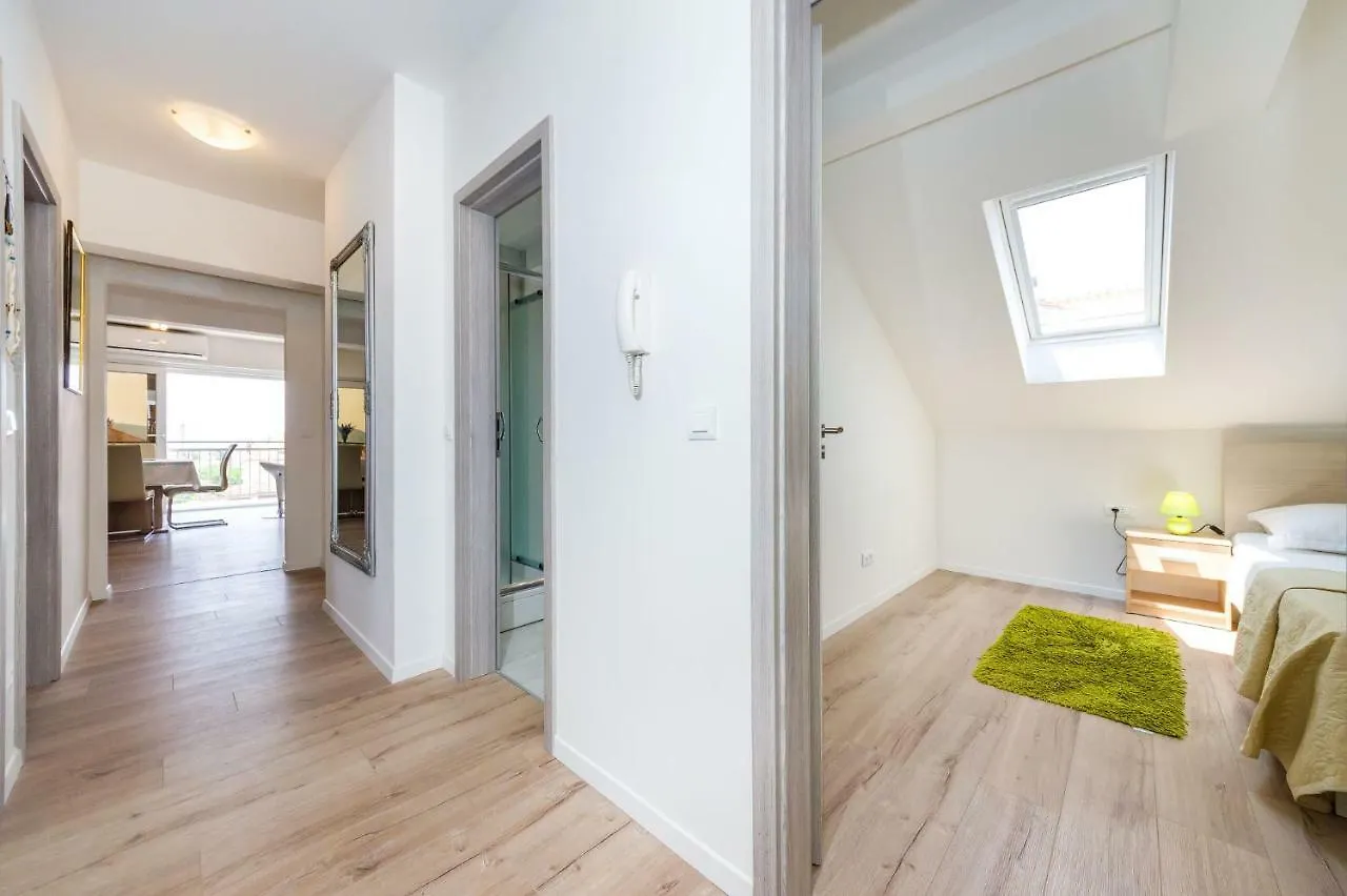 Apartment Apartman Iva Zara
